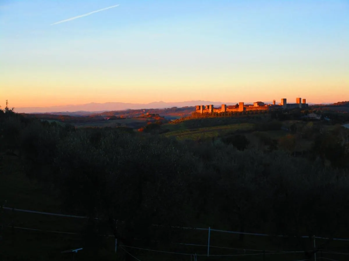 Il Mandorlo Di Monteriggioni Lejlighed