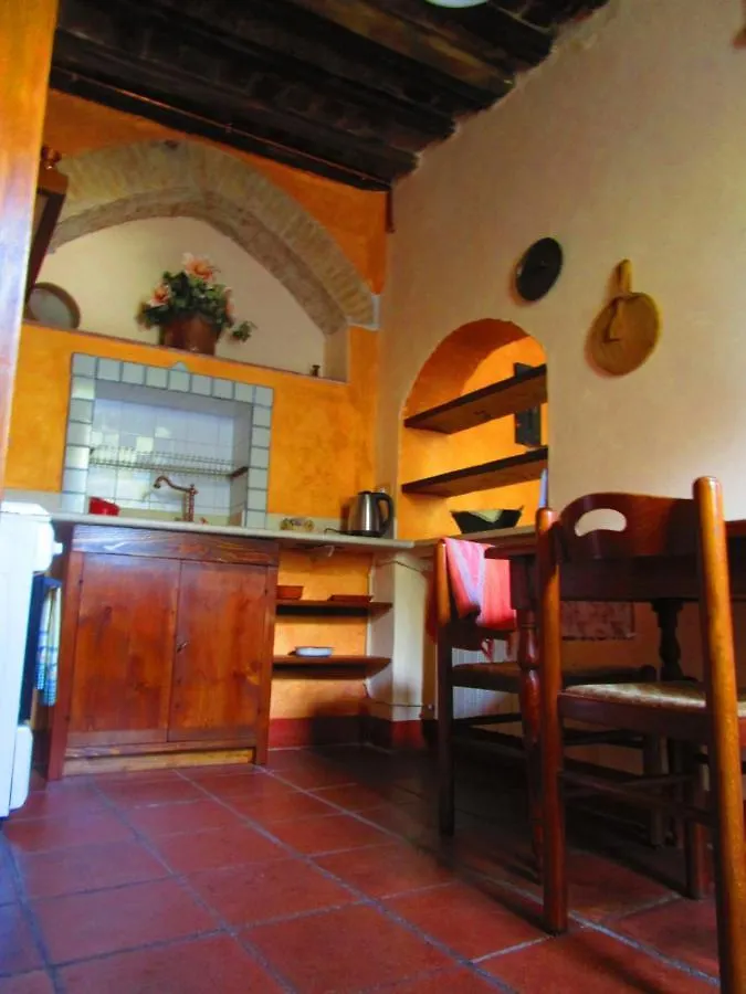 Il Mandorlo Di Monteriggioni Apartment